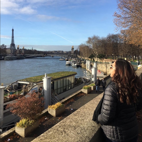 Meet your Posher, Laura - Picture 4 of 4